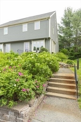 Building Photo - 14 Deer Path