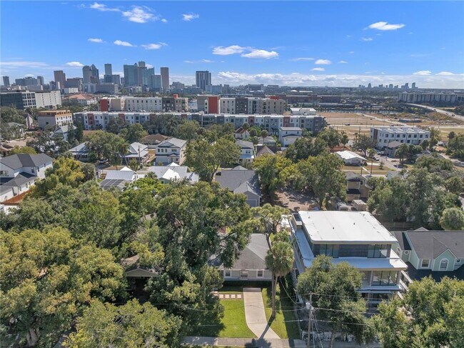 Foto del edificio - 314 W Frances Ave