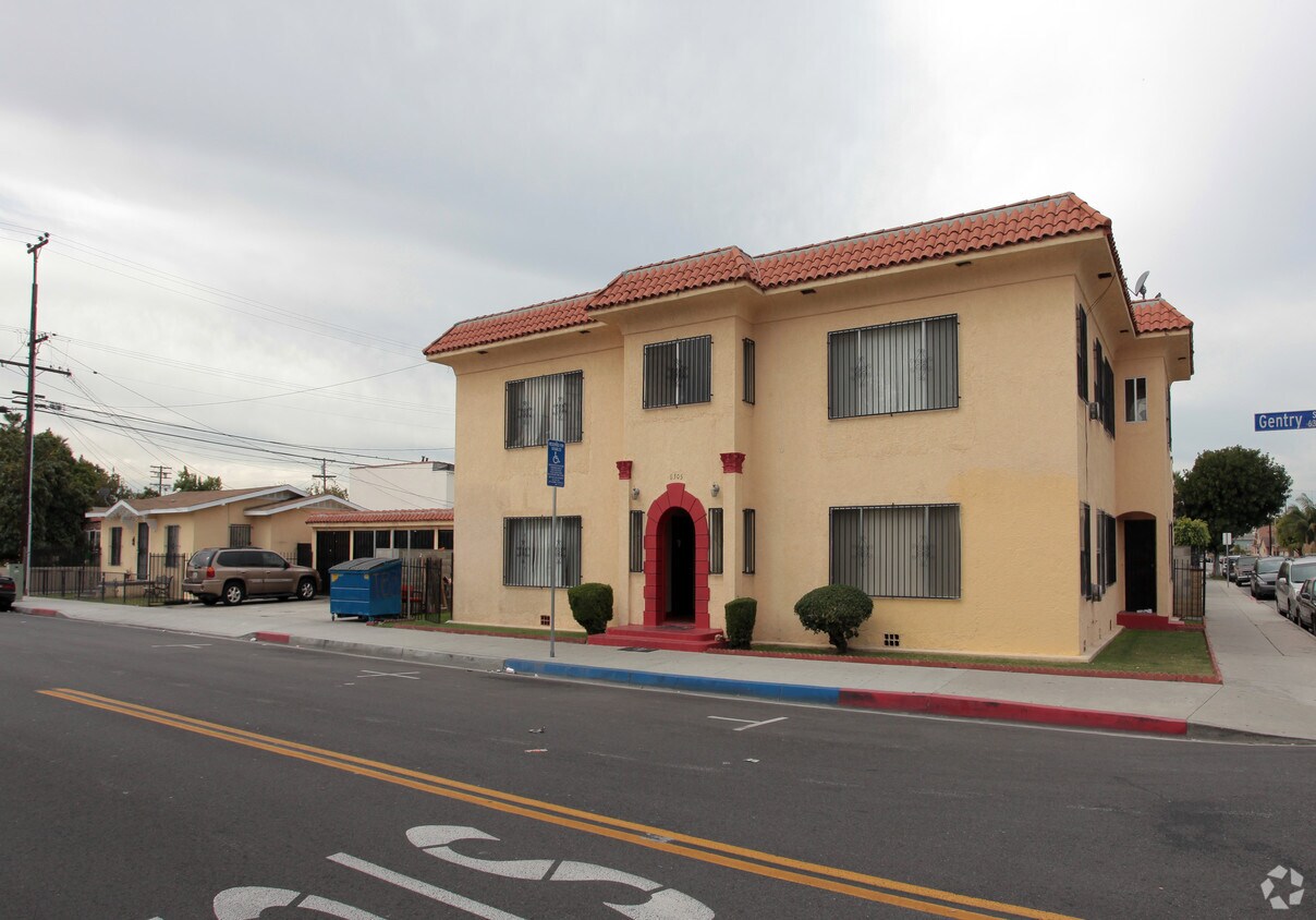 Foto del edificio - 6305-6315 Gentry St