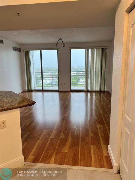 Building Photo - 1830 Radius Dr