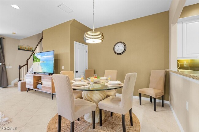 Building Photo - 3240 Cottonwood Bend