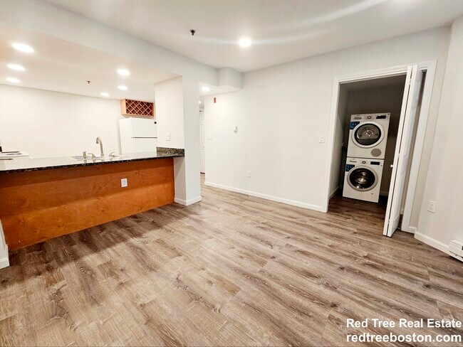 Foto del edificio - 24 Queensberry St