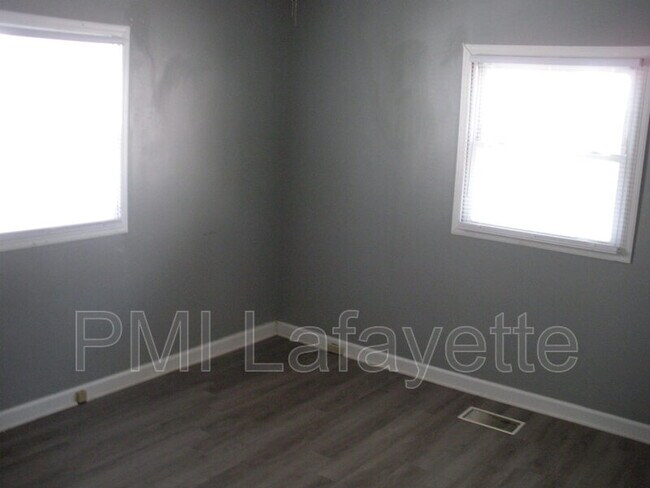 Building Photo - 409 S 15th St