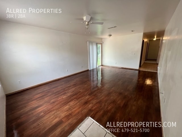 Foto del edificio - 1675 Evalyn Cir