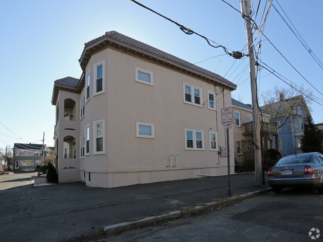 1 Grant Pl, Waltham, MA 02451 1 Grant Pl Waltham, MA Apartments for