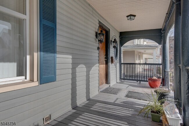 Foto del edificio - 28 Carnegie Ave