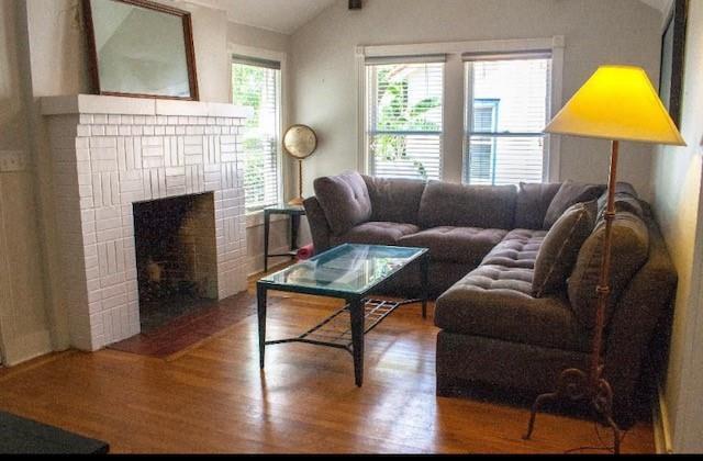 Foto del edificio - 4515 Shoalwood Ave