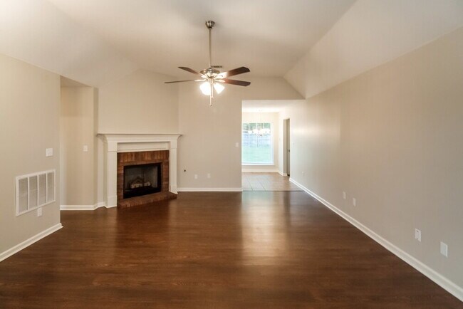 Foto del edificio - 7746 Annesdale Dr