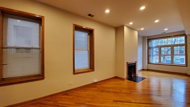 Foto del edificio - 1535 N Paulina St