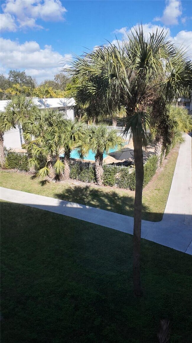 Foto del edificio - 10900 SW 196th St