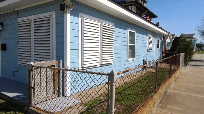 Building Photo - 2224 30th St