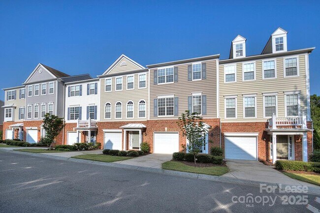 Foto del edificio - 5308 Dockery Dr