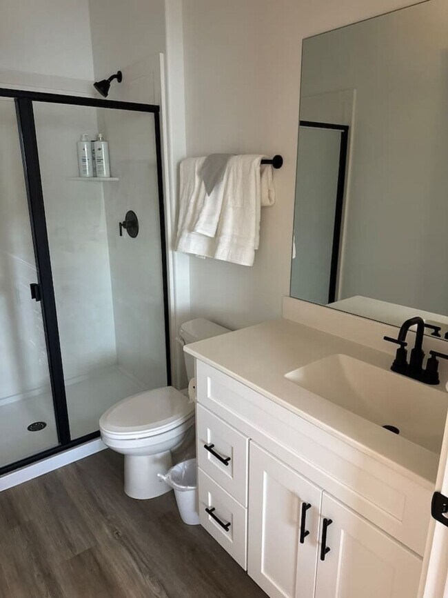 Foto del edificio - 1709 Ripple Rock Dr