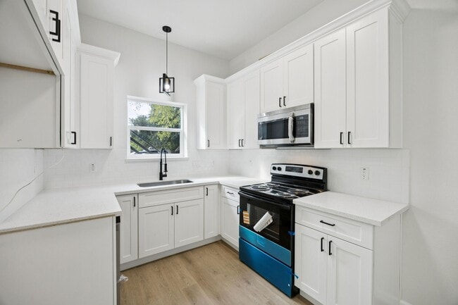 Building Photo - 301 Cartersville St