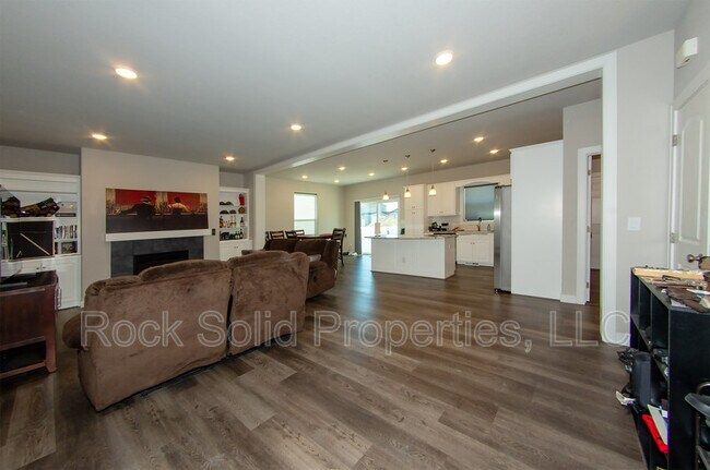 Foto del edificio - 1638 Elsie Jean Trl