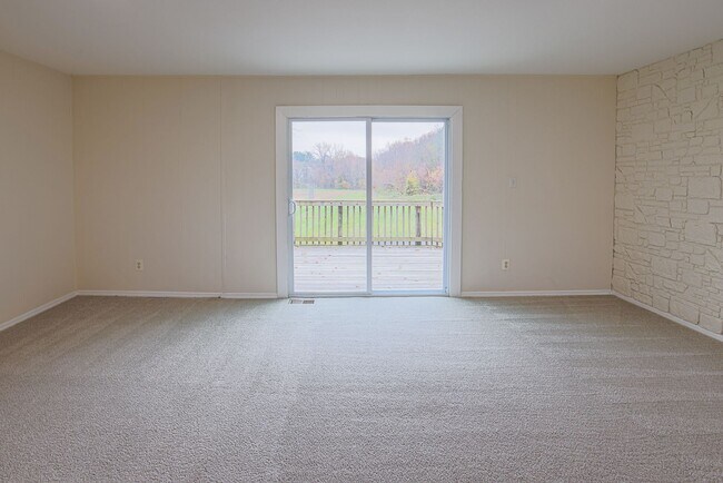 Foto del edificio - Spacious 3bdrm 1bath Home in Quiet Community