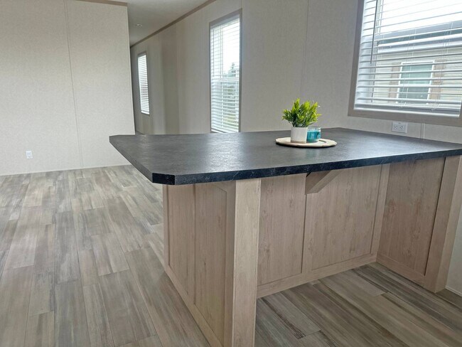 Foto del edificio - 14876 Washington Rd