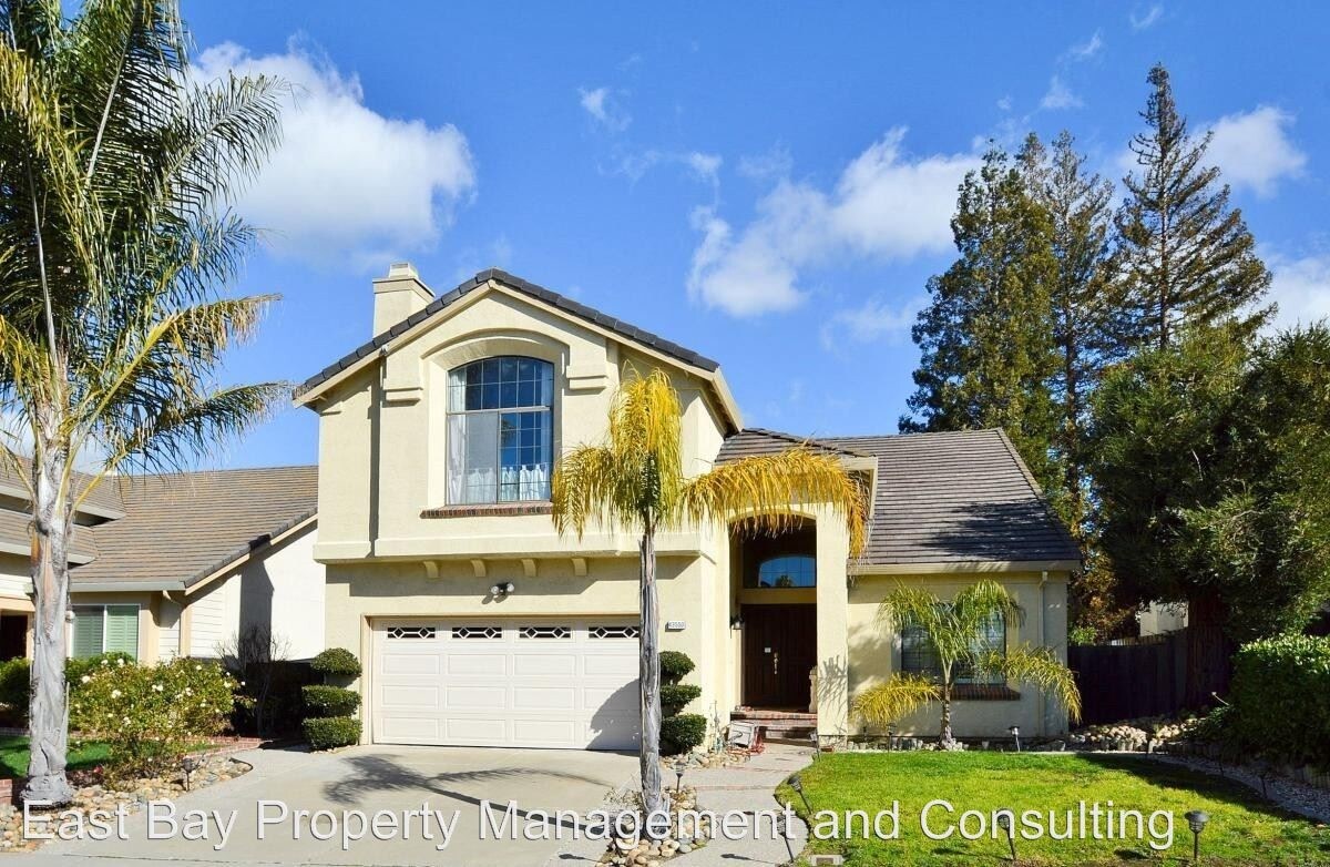Primary Photo - 5 br, 3 bath House - 43550 Greenhills Way