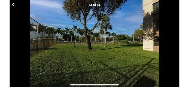 Building Photo - 5900 SW 127th Ave