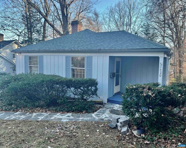 Building Photo - 1420 Gentry Ln