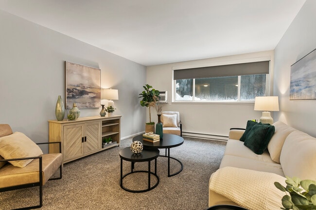1-bed Renovated Living Space - The Highlands Apartments
