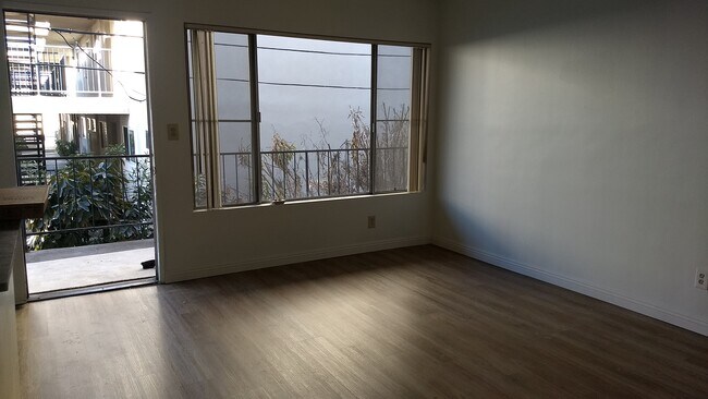Foto del edificio - 20415 Anza Ave