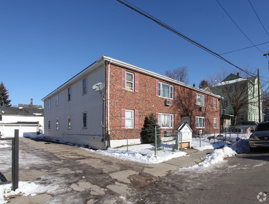 Primary Photo - 45 Rye St
