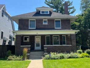 Building Photo - 1100 Ridge Rd