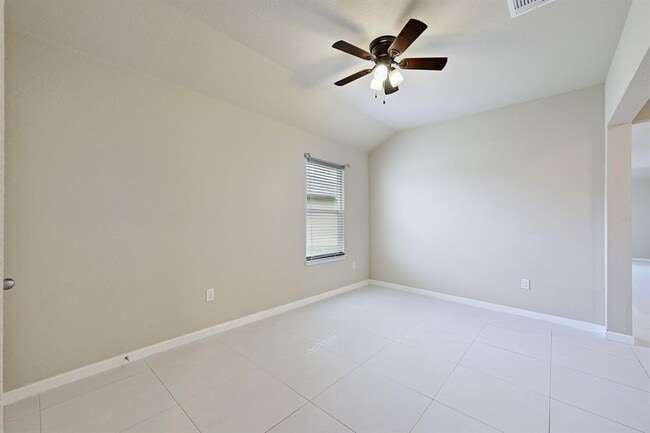 Building Photo - 14916 Custis Ln