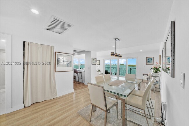Foto del edificio - 11111 Biscayne Blvd