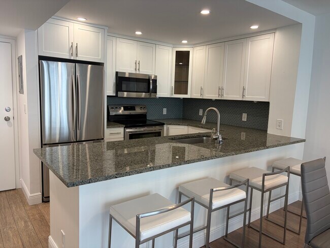 Building Photo - 3540 S Ocean Blvd