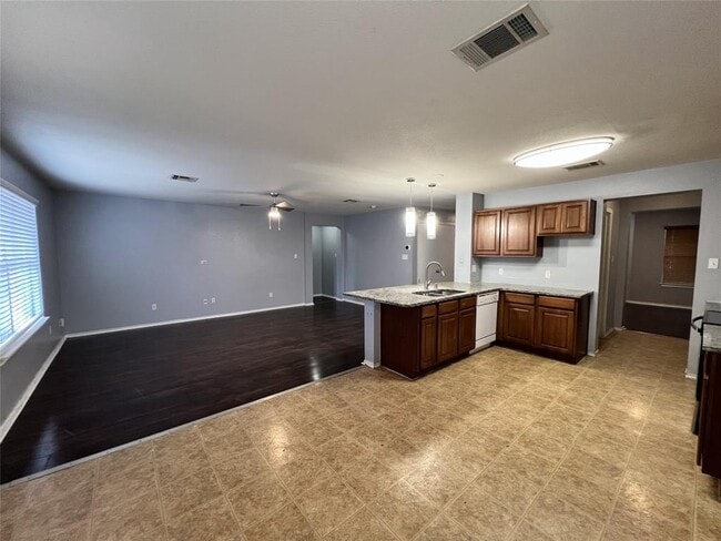 Building Photo - 13501 Marie Ln