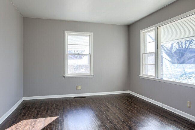 Building Photo - 6720 Leighton Ave