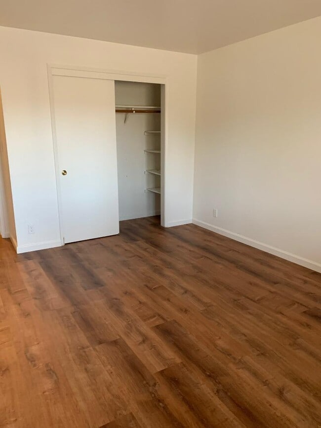 Building Photo - 712 Sierra Vista Ave