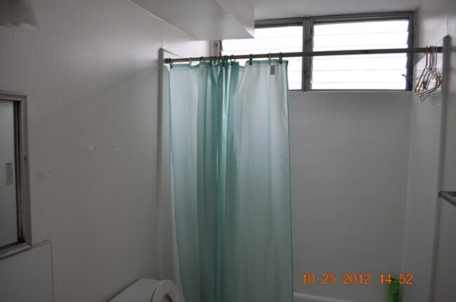 Building Photo - 1655 Kanunu St