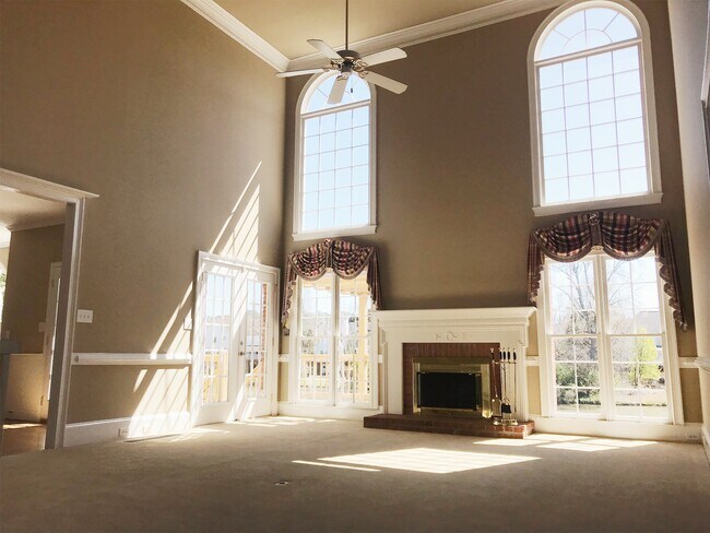 Building Photo - 5210 Edgerton Dr