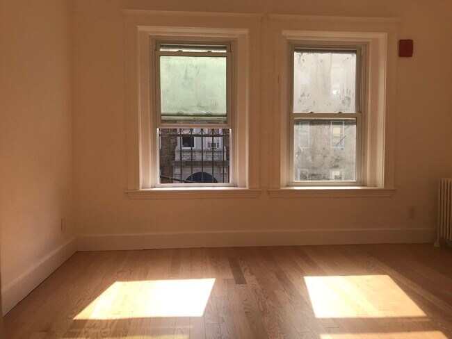 Foto del edificio - 41 Strathmore Rd