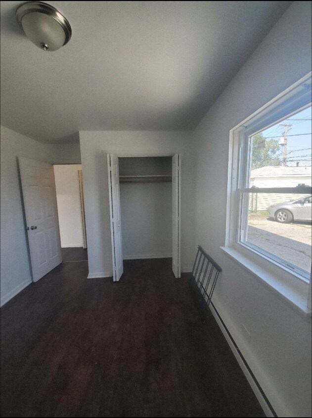 Primary Photo - 7057 S Harper Ave