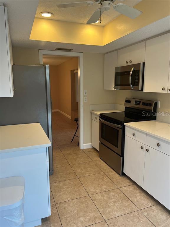 Building Photo - 6267 Green View Cir