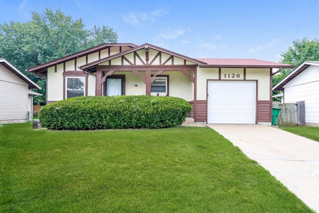 Building Photo - 1126 Borden Dr