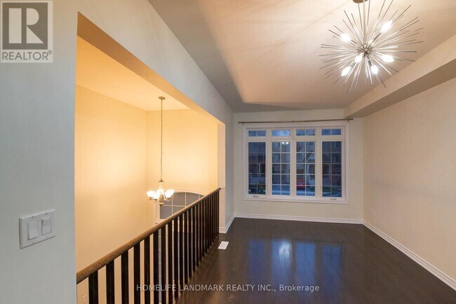 Photo du bâtiment - 98 Farooq Blvd