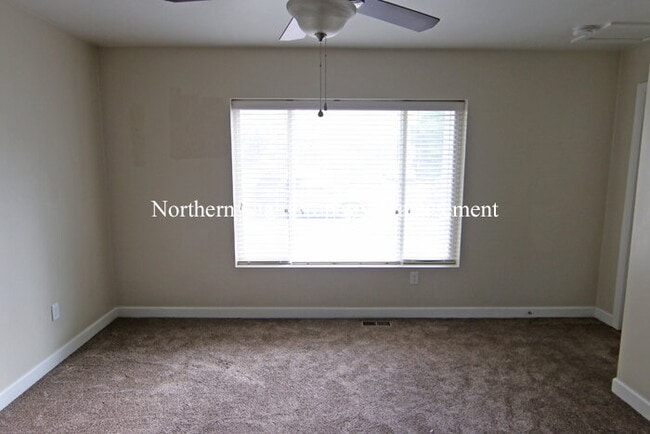 Photo - 1 Bed 1 Bath Lower Unit Apartment