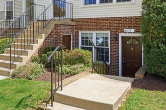 Building Photo - 6032 Old Landing Way