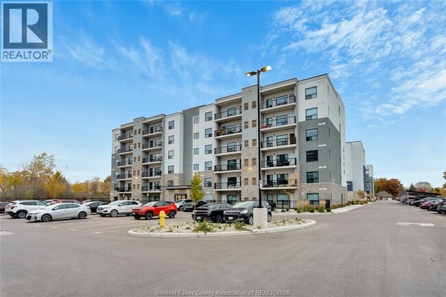 Building Photo - 3340 Stella Crescent