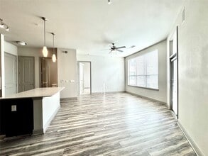 Building Photo - 3788 Richmond Ave.