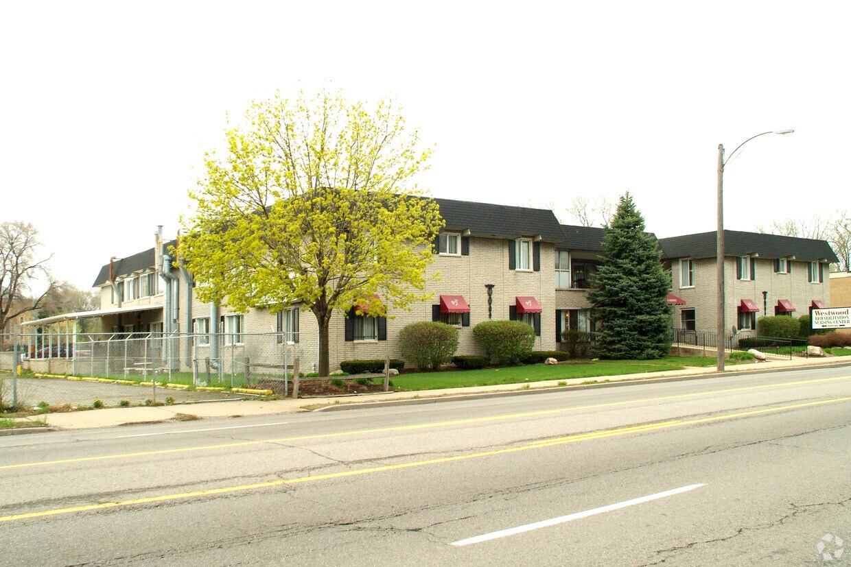 Building Photo - 16588 Schaefer Hwy