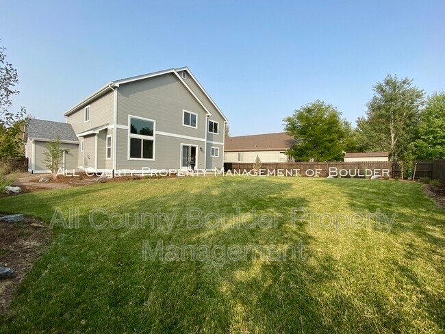 Foto del edificio - 5729 Pierson Mountain Ave