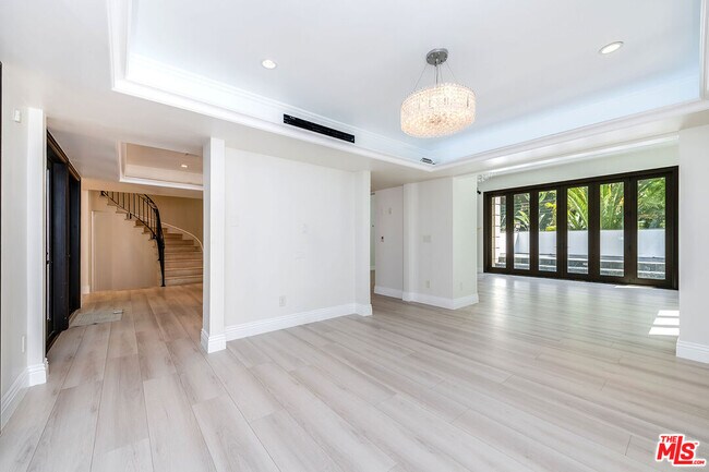 Building Photo - 1600 Benedict Canyon Drive
