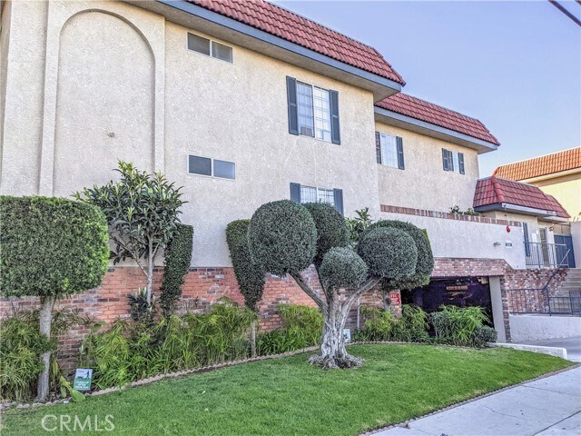Foto principal - 13535 Yukon Ave