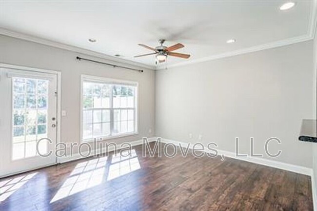 Foto del edificio - 134 Trailside Ln